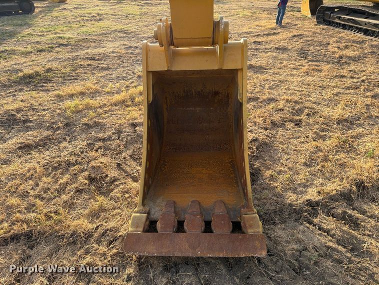 image for item FN3505 2020 Caterpillar 320 excavator