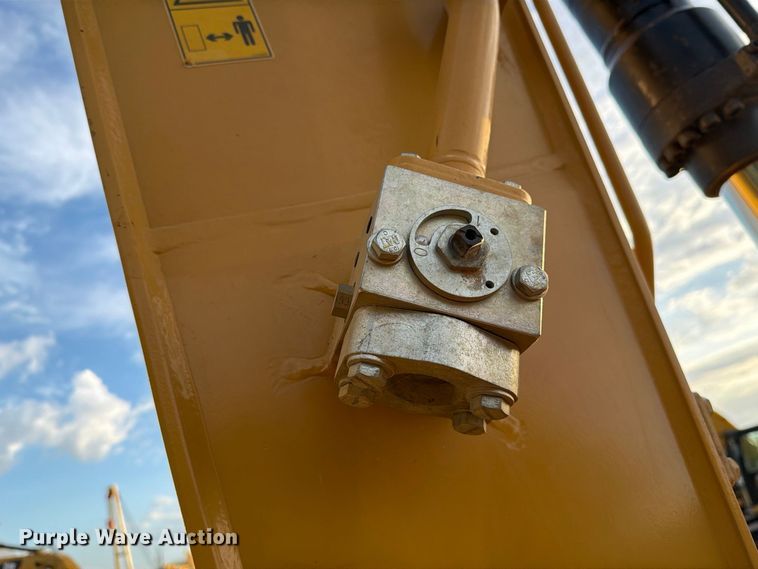 image for item FN3505 2020 Caterpillar 320 excavator