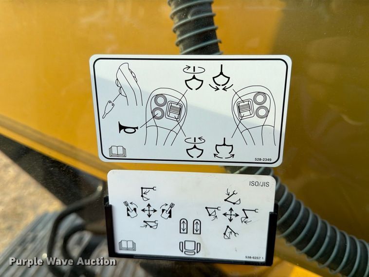 image for item FN3505 2020 Caterpillar 320 excavator