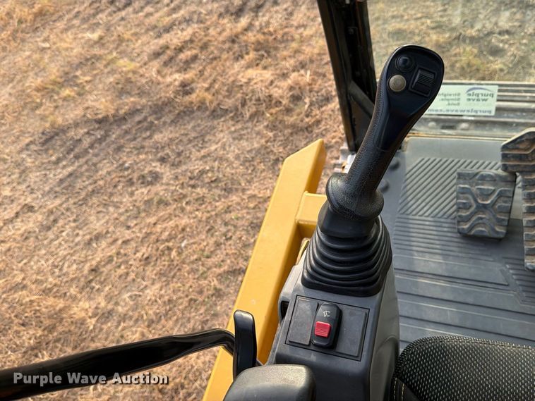 image for item FN3505 2020 Caterpillar 320 excavator