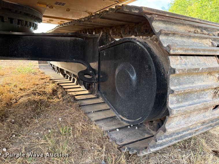 image for item FN3505 2020 Caterpillar 320 excavator