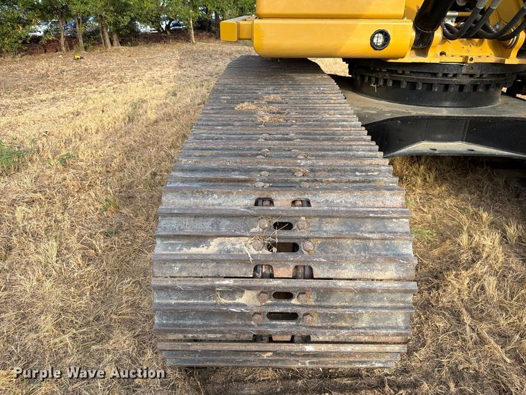 image for item FN3505 2020 Caterpillar 320 excavator