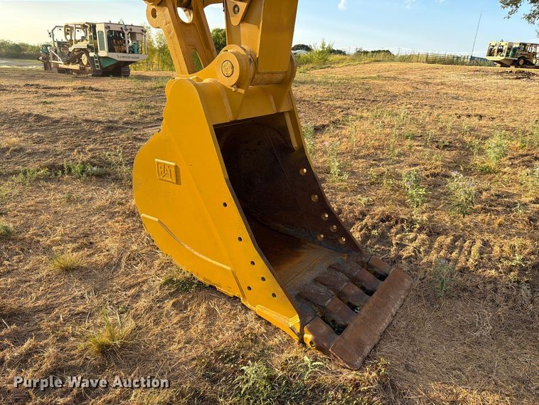 image for item FN3506 2023 Caterpillar 320 excavator