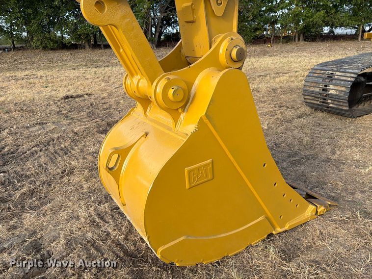 image for item FN3508 2022 Caterpillar 320 excavator
