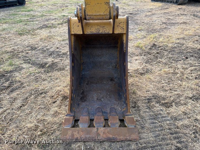 image for item FN3508 2022 Caterpillar 320 excavator