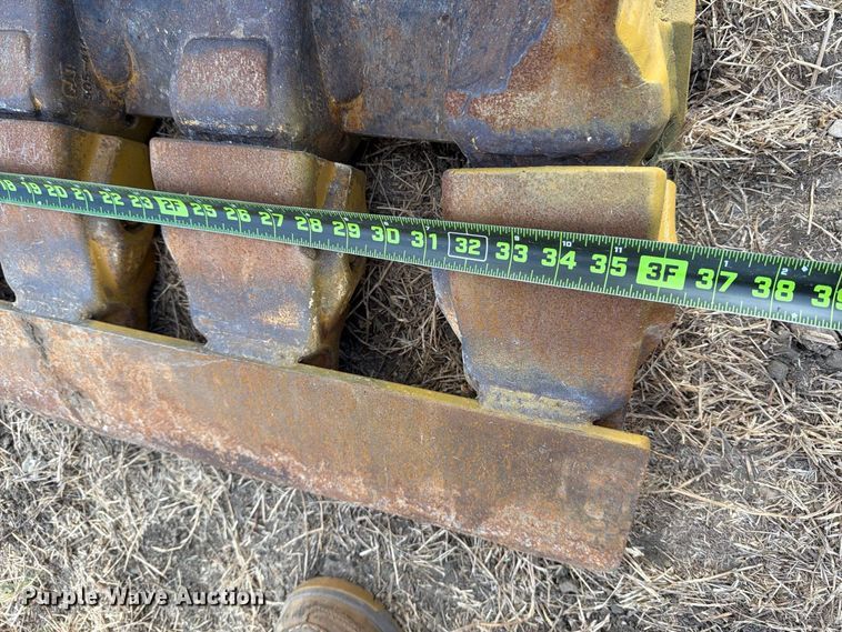 image for item FN3508 2022 Caterpillar 320 excavator