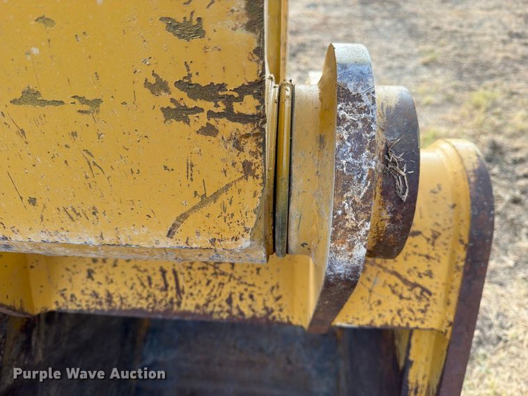 image for item FN3508 2022 Caterpillar 320 excavator