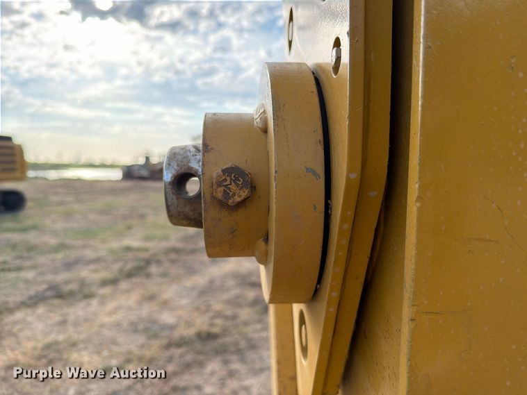 image for item FN3508 2022 Caterpillar 320 excavator