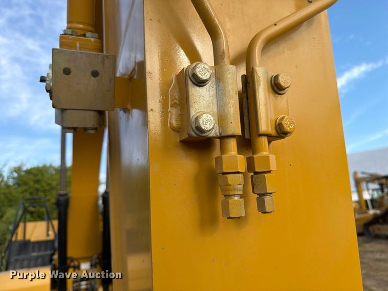 image for item FN3508 2022 Caterpillar 320 excavator