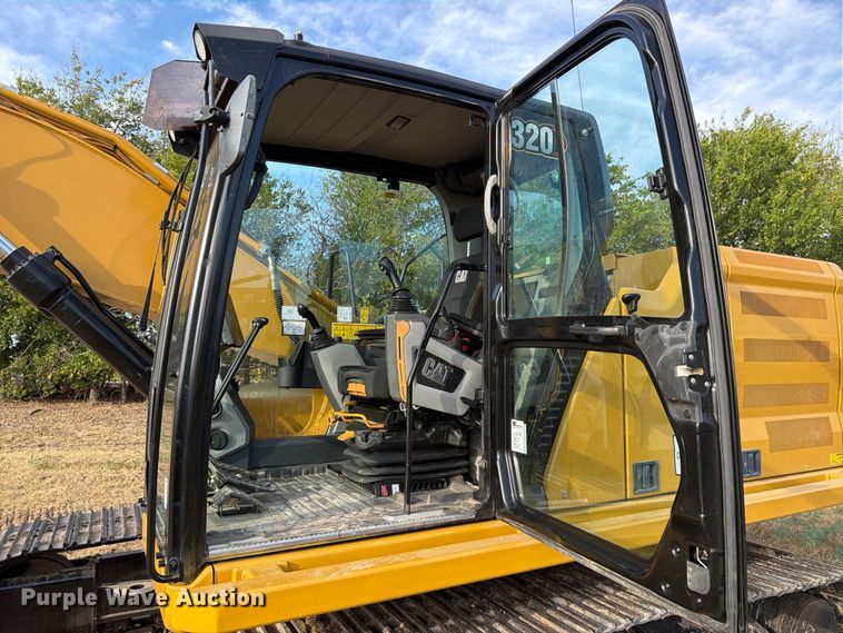 image for item FN3508 2022 Caterpillar 320 excavator