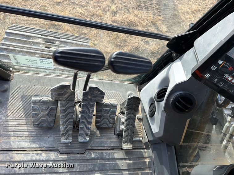 image for item FN3508 2022 Caterpillar 320 excavator