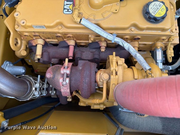 image for item FN3508 2022 Caterpillar 320 excavator