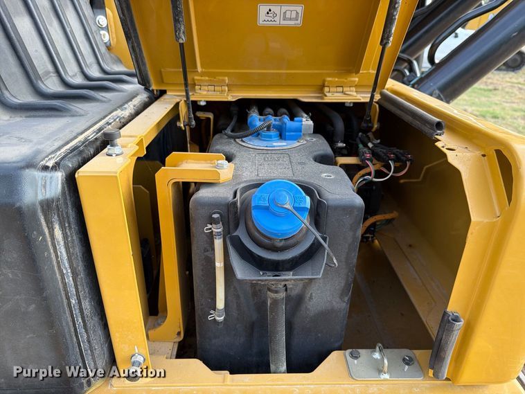 image for item FN3508 2022 Caterpillar 320 excavator
