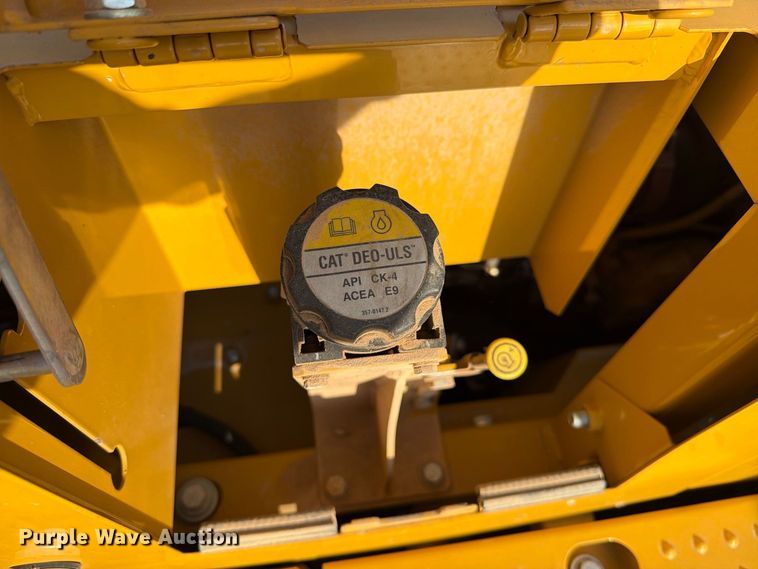 image for item FN3508 2022 Caterpillar 320 excavator
