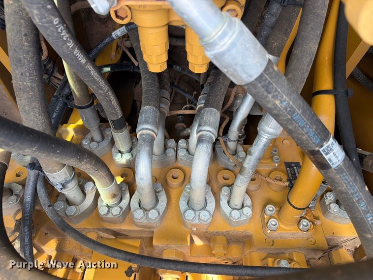 image for item FN3509 2022 Caterpillar 320 excavator