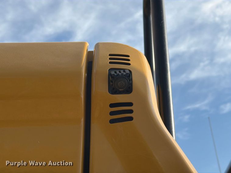 image for item FN3509 2022 Caterpillar 320 excavator