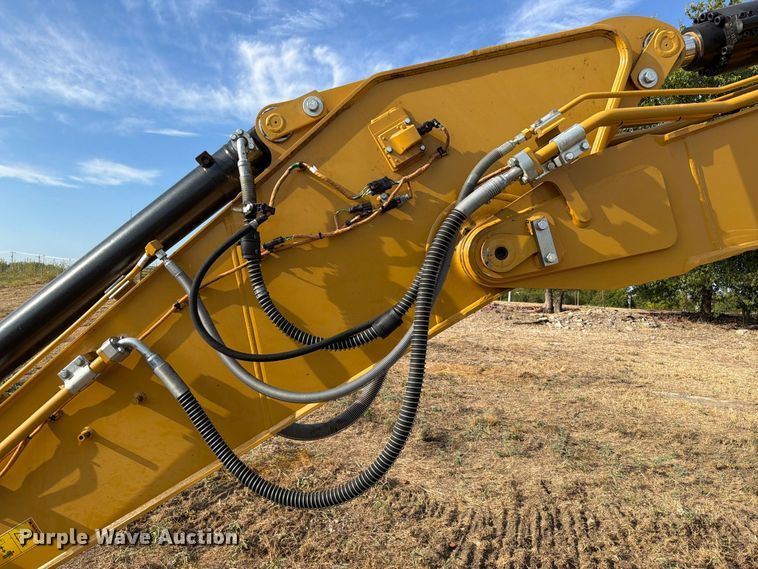 image for item FN3509 2022 Caterpillar 320 excavator