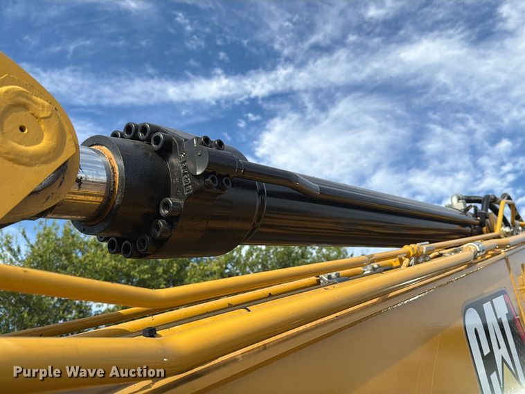 image for item FN3509 2022 Caterpillar 320 excavator