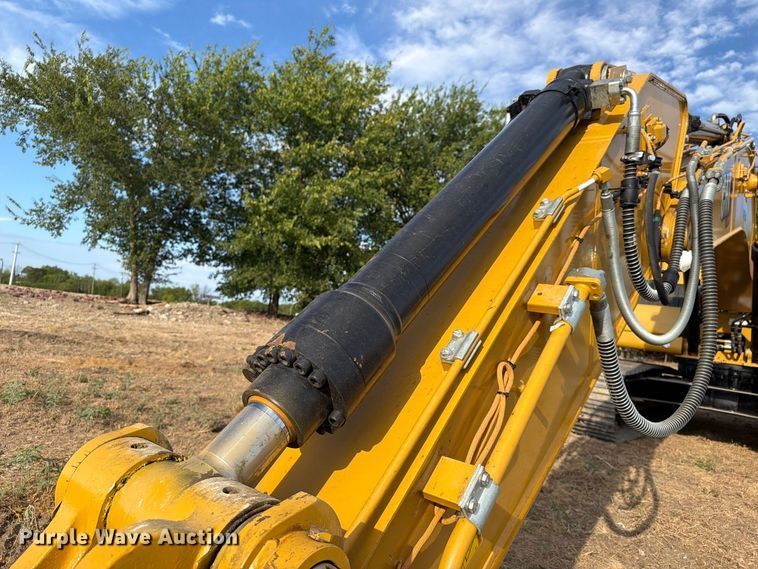 image for item FN3509 2022 Caterpillar 320 excavator