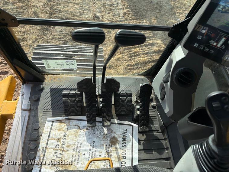 image for item FN3509 2022 Caterpillar 320 excavator