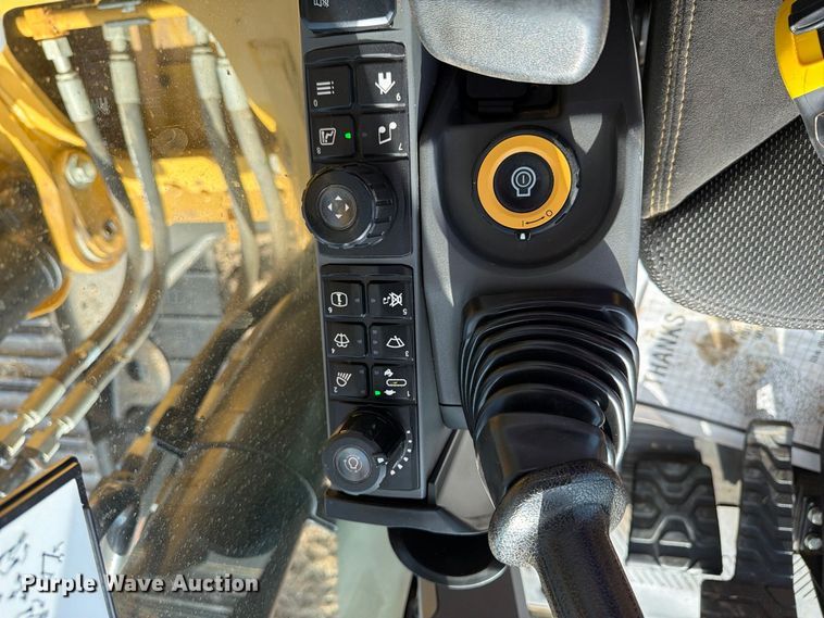 image for item FN3509 2022 Caterpillar 320 excavator