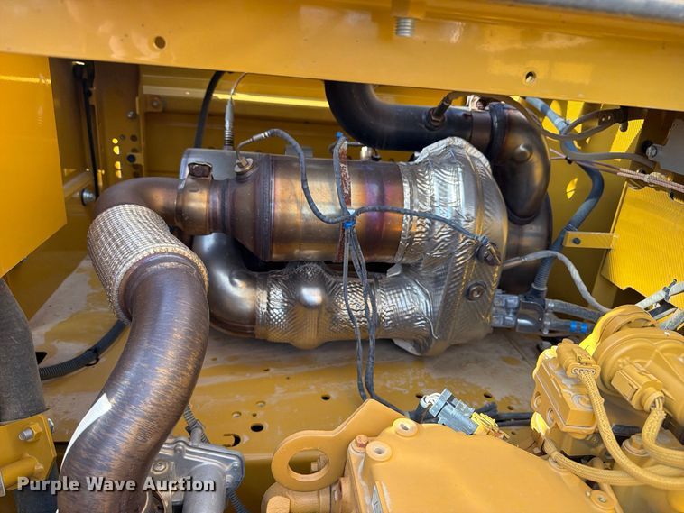 image for item FN3509 2022 Caterpillar 320 excavator