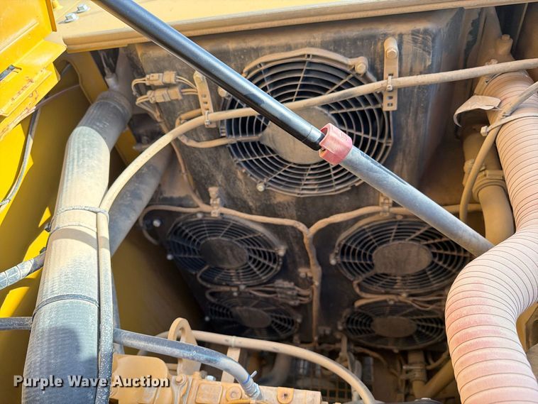 image for item FN3509 2022 Caterpillar 320 excavator