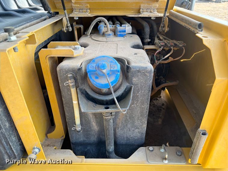 image for item FN3509 2022 Caterpillar 320 excavator