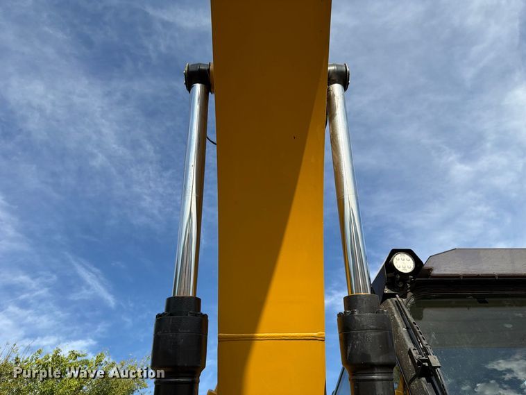 image for item FN3510 2023 Caterpillar 320 excavator