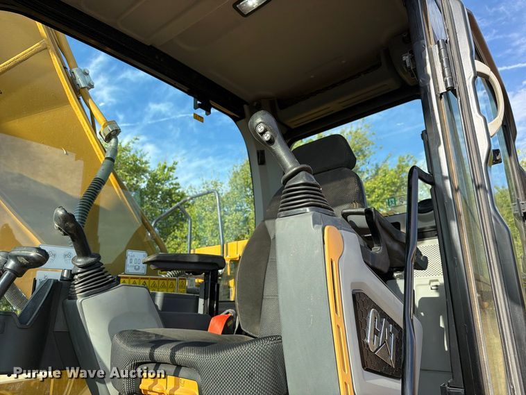 image for item FN3510 2023 Caterpillar 320 excavator