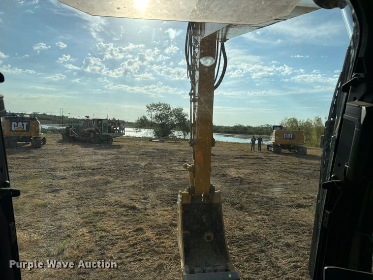 image for item FN3510 2023 Caterpillar 320 excavator