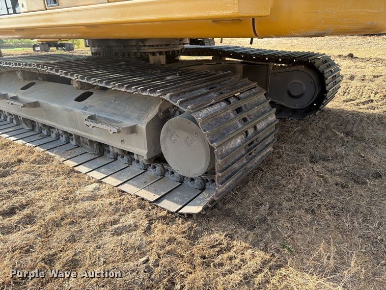 image for item FN3510 2023 Caterpillar 320 excavator
