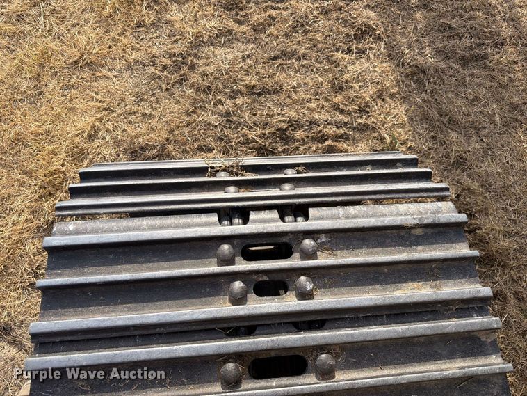 image for item FN3510 2023 Caterpillar 320 excavator