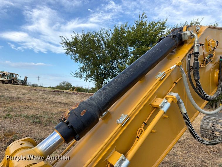 image for item FN3511 2023 Caterpillar 320 excavator