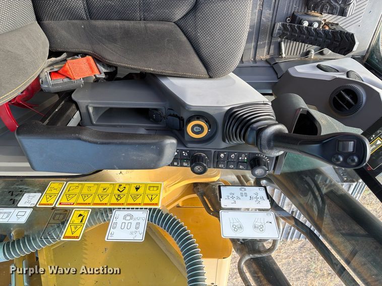 image for item FN3511 2023 Caterpillar 320 excavator