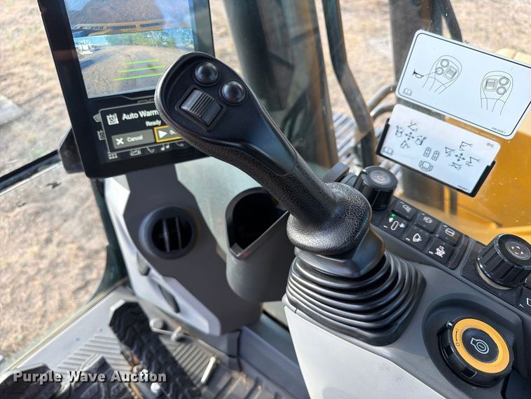 image for item FN3511 2023 Caterpillar 320 excavator