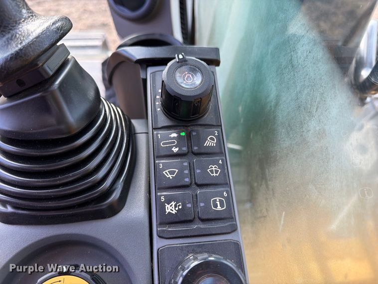 image for item FN3511 2023 Caterpillar 320 excavator