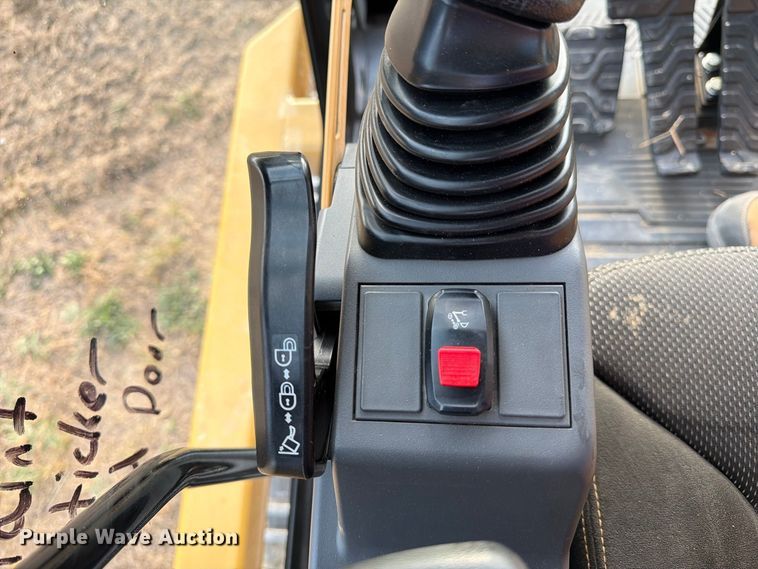image for item FN3511 2023 Caterpillar 320 excavator