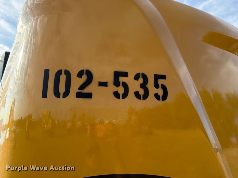 image for item FN3512 2023 Caterpillar 323 excavator