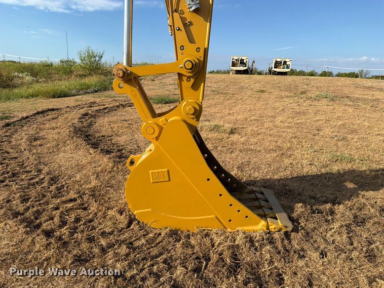 image for item FN3512 2023 Caterpillar 323 excavator