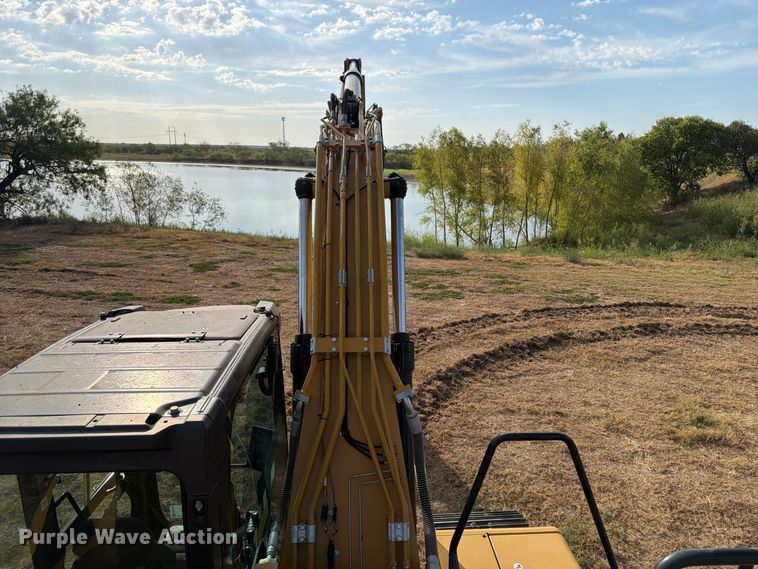image for item FN3512 2023 Caterpillar 323 excavator