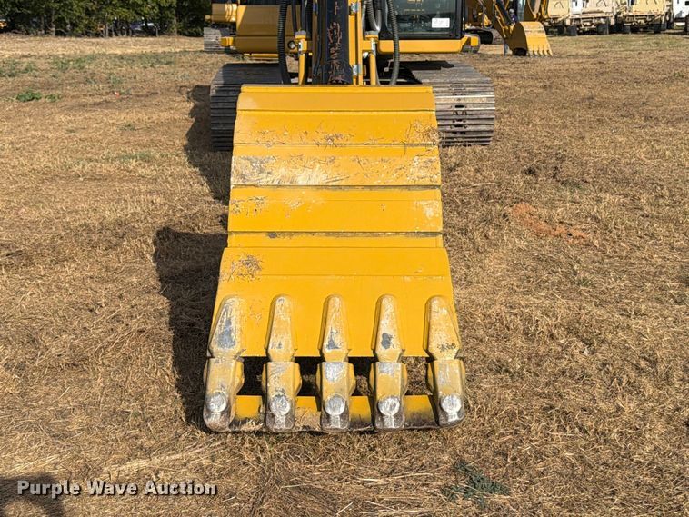 image for item FN3512 2023 Caterpillar 323 excavator