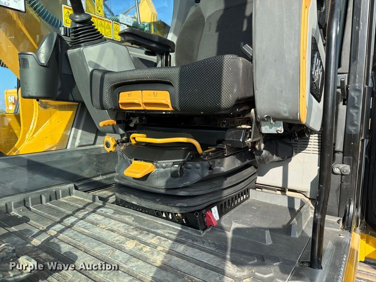 image for item FN3512 2023 Caterpillar 323 excavator