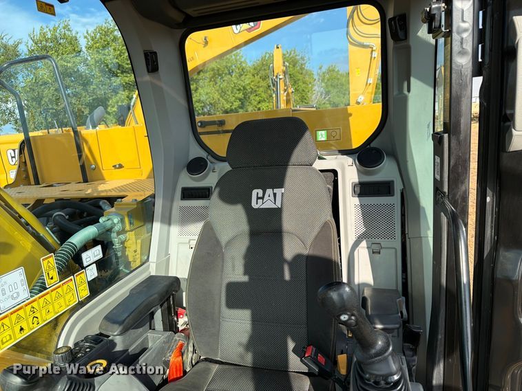 image for item FN3512 2023 Caterpillar 323 excavator