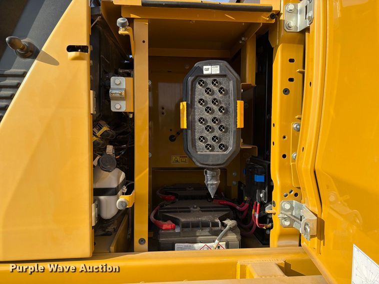 image for item FN3512 2023 Caterpillar 323 excavator