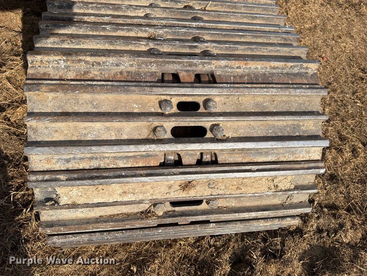 image for item FN3512 2023 Caterpillar 323 excavator