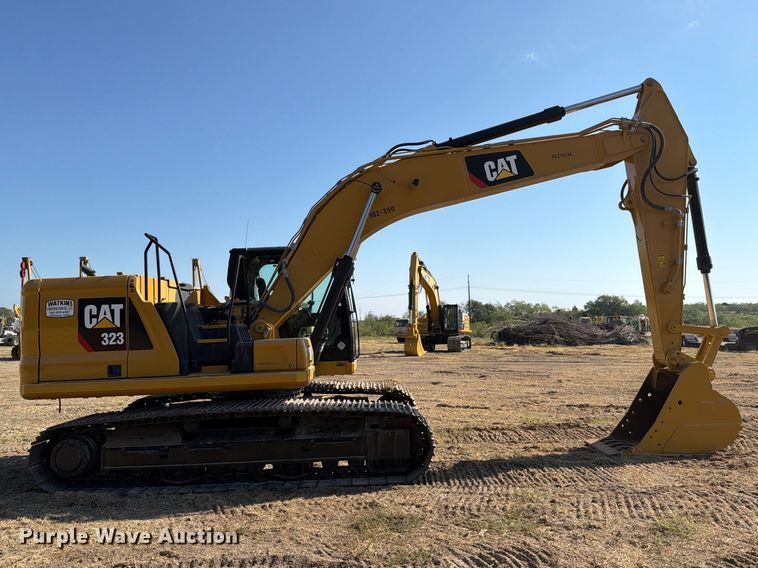 image for item FN3513 2019 Caterpillar 323 TC excavator