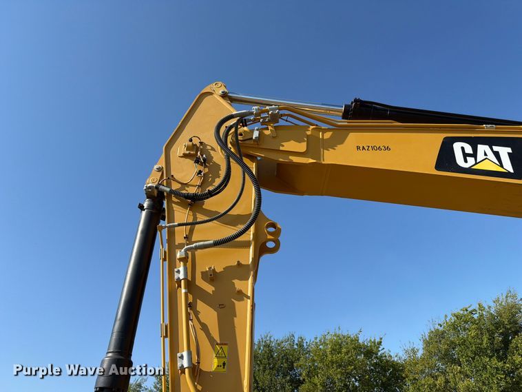 image for item FN3513 2019 Caterpillar 323 TC excavator