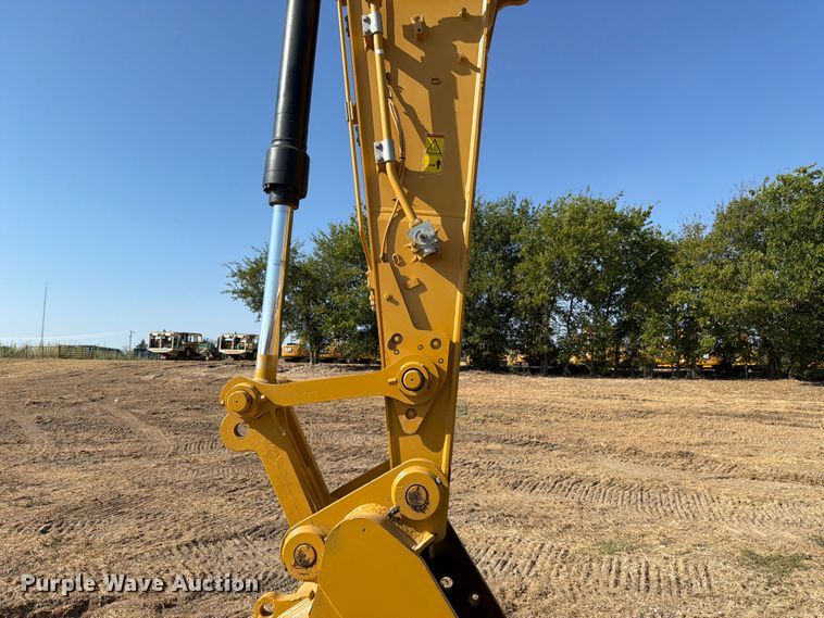 image for item FN3513 2019 Caterpillar 323 TC excavator