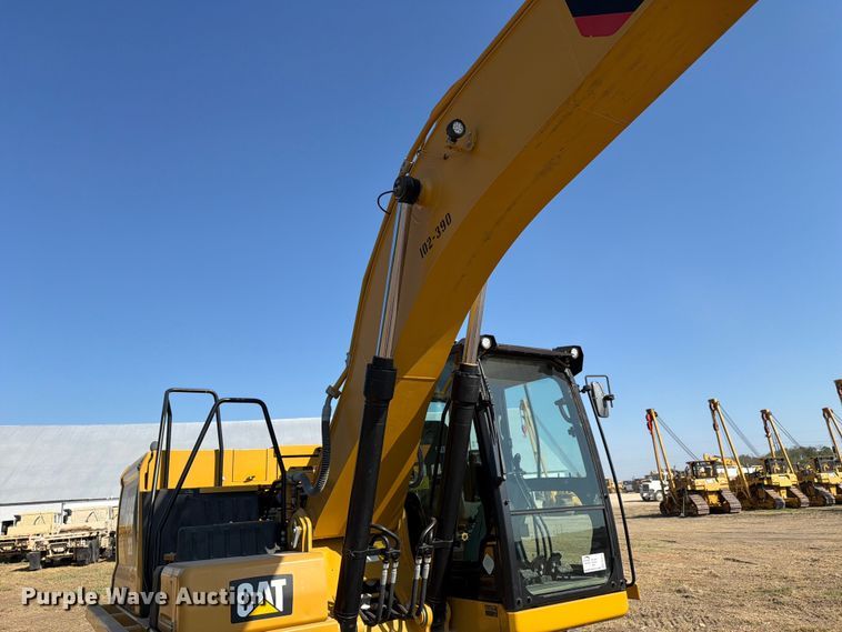 image for item FN3513 2019 Caterpillar 323 TC excavator